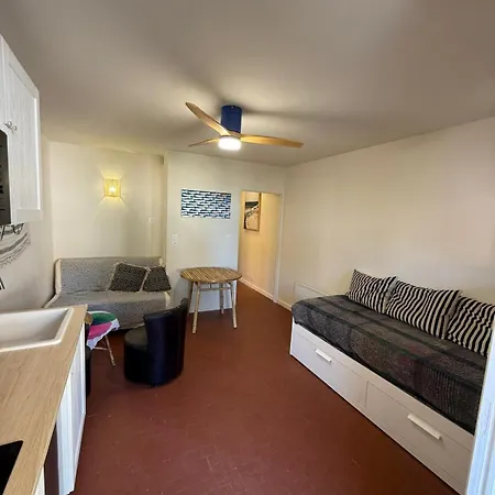 Petit Cocon Sur Le Port D'hyères Avec Parking, Proche Des Plages